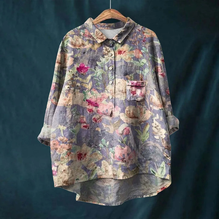 Camicia da donna a maniche lunghe alla moda con stampa originale - abbottonata a metà per il massimo comfort