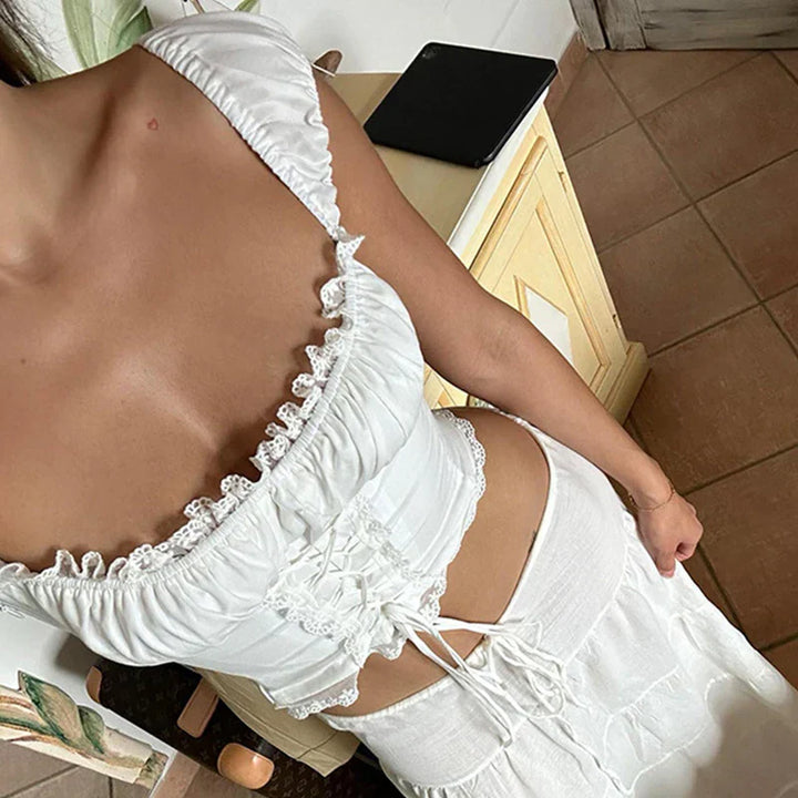 <p>Gwendalyne - Top attillato seducente con romantici dettagli in pizzo</p>