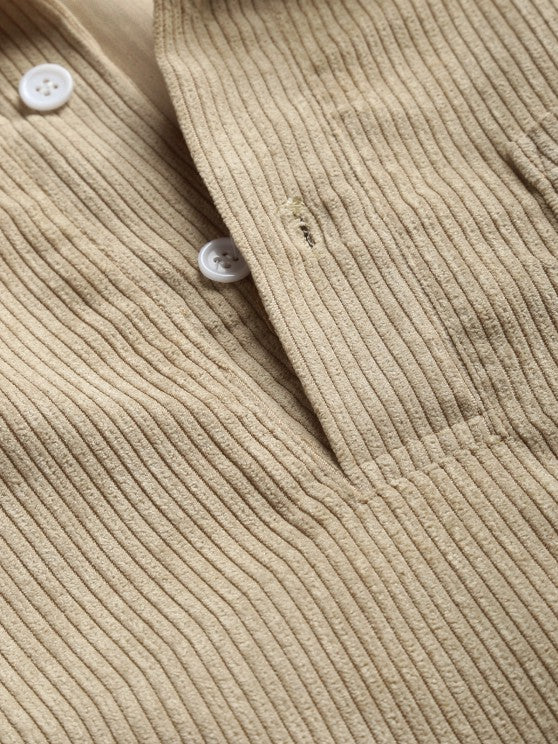 Camicia da uomo in velluto a coste - un look comodo ed elegante con maniche lunghe