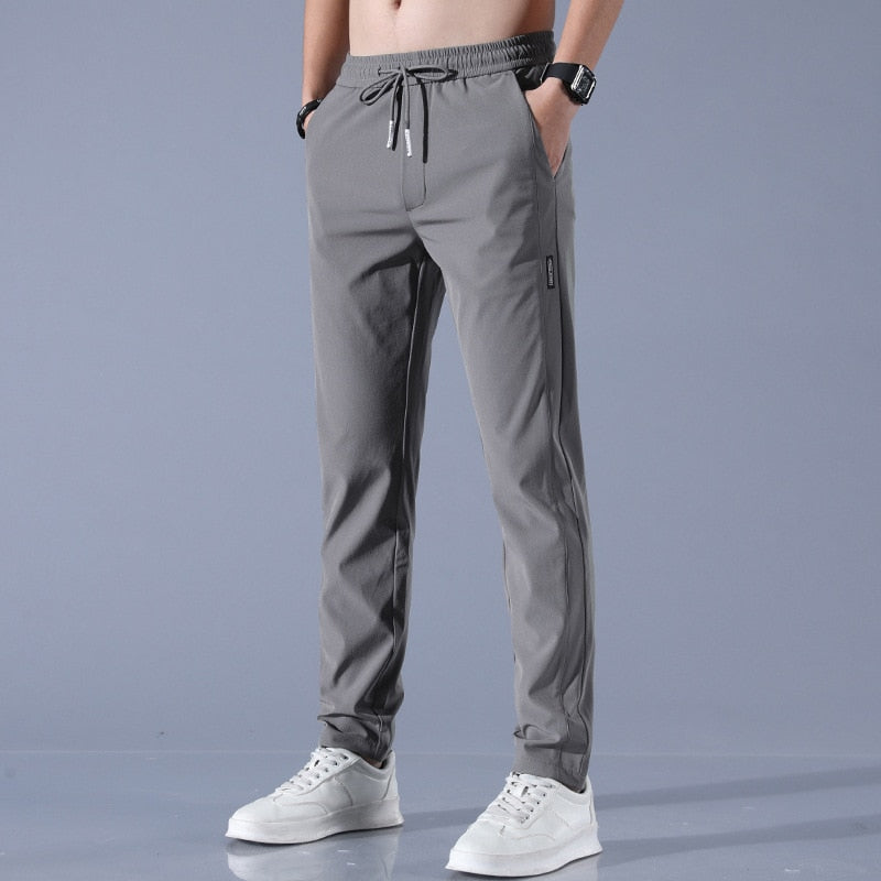 Pantaloni elasticizzati da uomo ad asciugatura rapida per il massimo comfort e la piena libertà di movimento