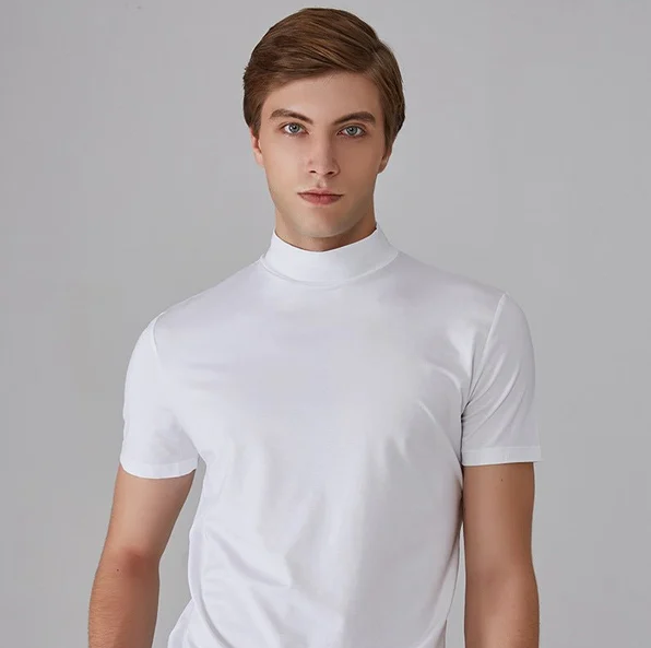 Milo | Confortevole T-shirt a collo alto con tecnologia antisudore per essere indossata tutto il giorno