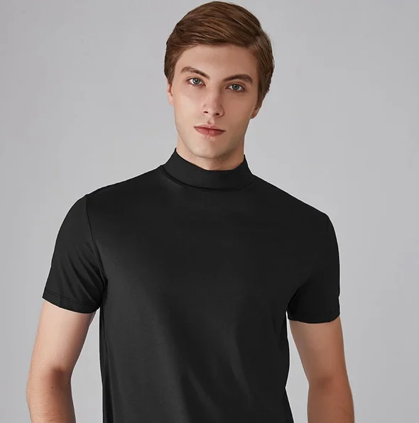 Milo | Confortevole T-shirt a collo alto con tecnologia antisudore per essere indossata tutto il giorno