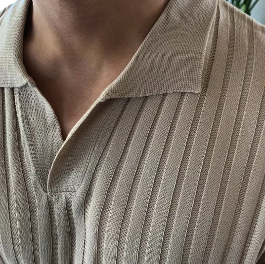 Elegante polo da uomo in cotone con design alla moda di Firenze