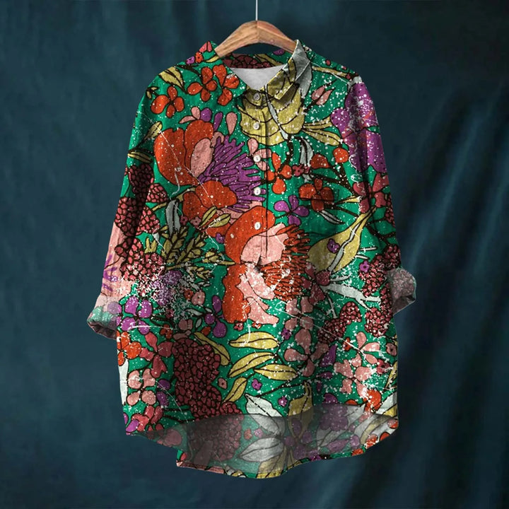 Camicia da donna a maniche lunghe alla moda con stampa originale - abbottonata a metà per il massimo comfort
