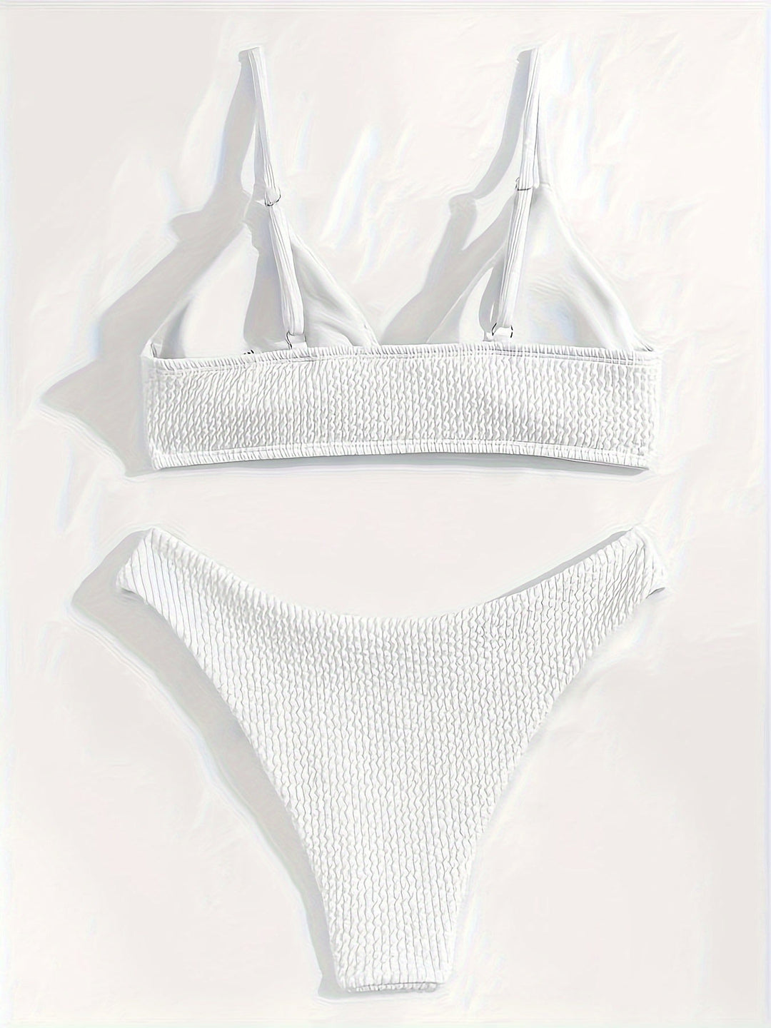 Mariessa | Stilvolles minimalistisches Bikiniset mit Textur und Triangel-Top für den perfekten Strandlook (bikini minimalista con texture e top a triangolo)