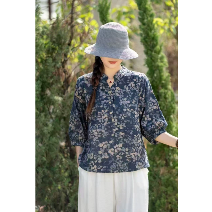 Esclusiva camicetta da donna a fantasia floreale retrò con comoda chiusura a bottoni - aggiunge eleganza al vostro look