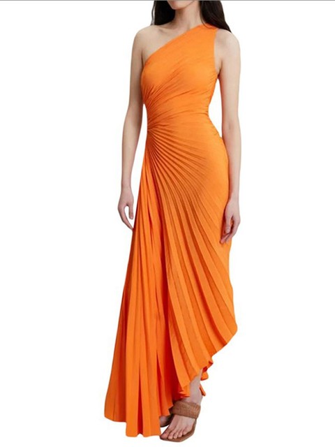<p>Araminta - Elegante Abito da Donna con Spalla Scoperta e Meravigliose Pieghe</p>