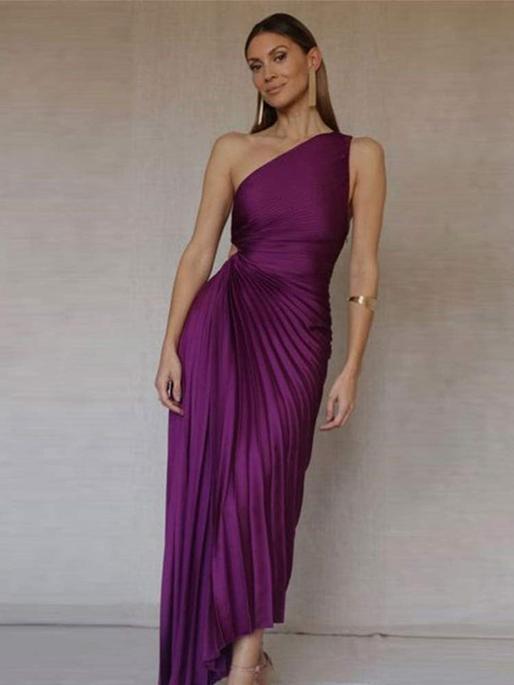 <p>Araminta - Elegante Abito da Donna con Spalla Scoperta e Meravigliose Pieghe</p>