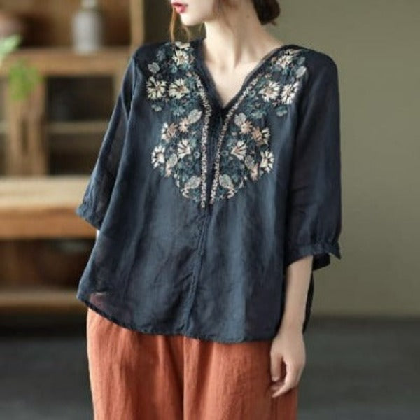 Camicetta da donna ricamata elegante e raffinata per un look unico