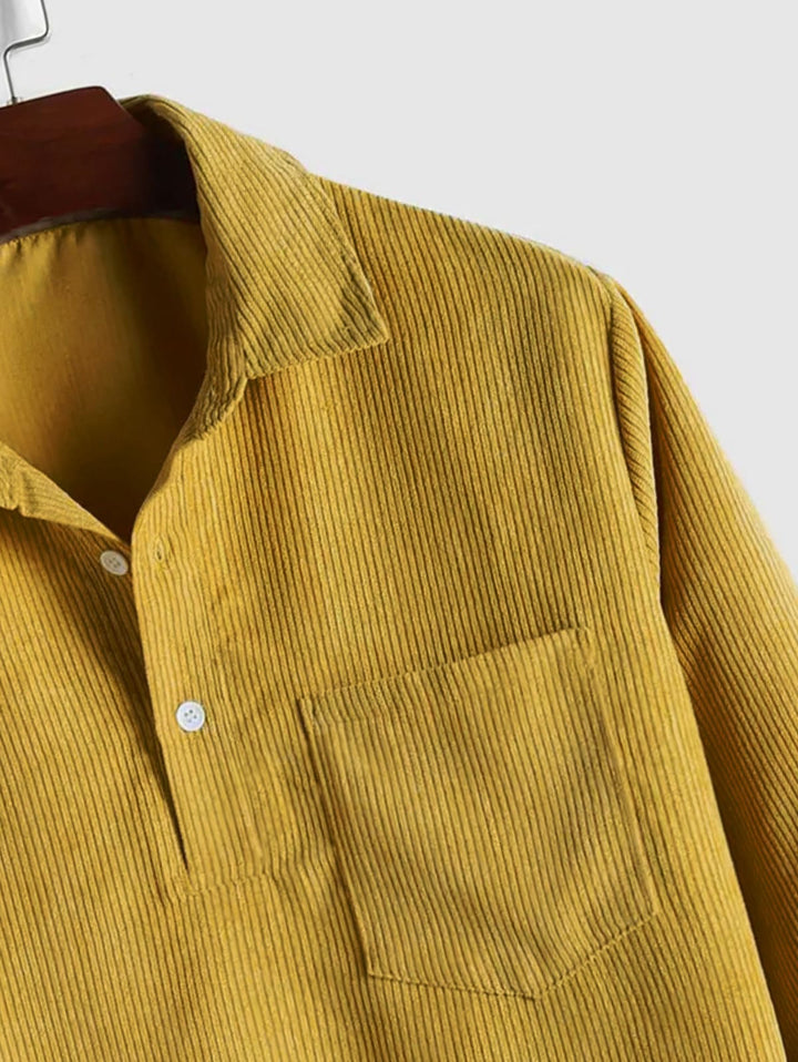 Camicia da uomo in velluto a coste - un look comodo ed elegante con maniche lunghe