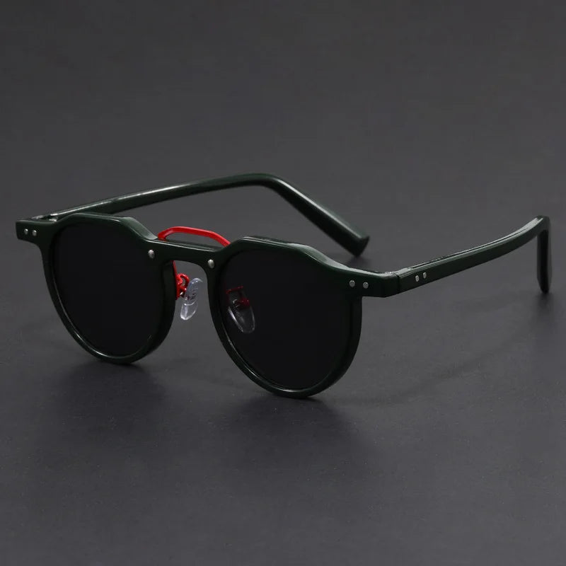 Stylowe męskie okulary przeciwsłoneczne – elegancki i modny dodatek na co dzień