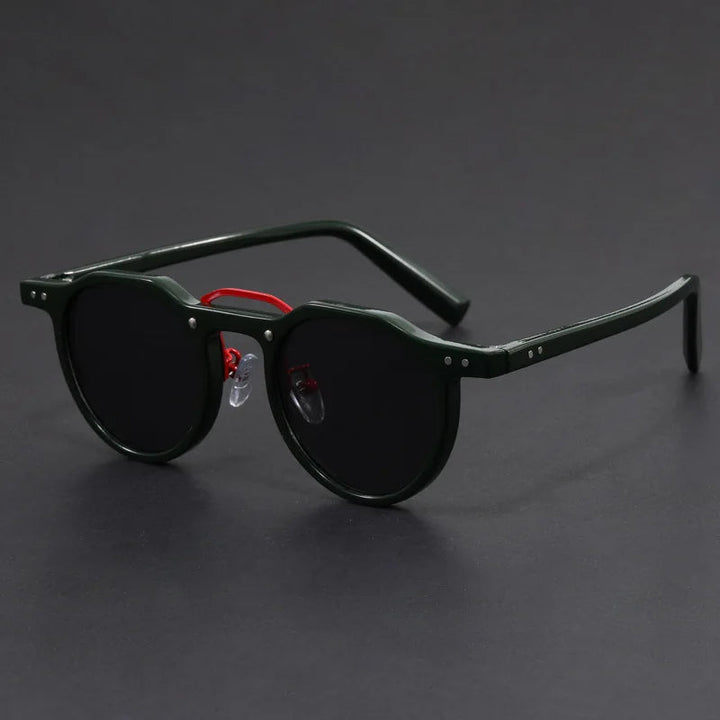 Stylowe męskie okulary przeciwsłoneczne – elegancki i modny dodatek na co dzień