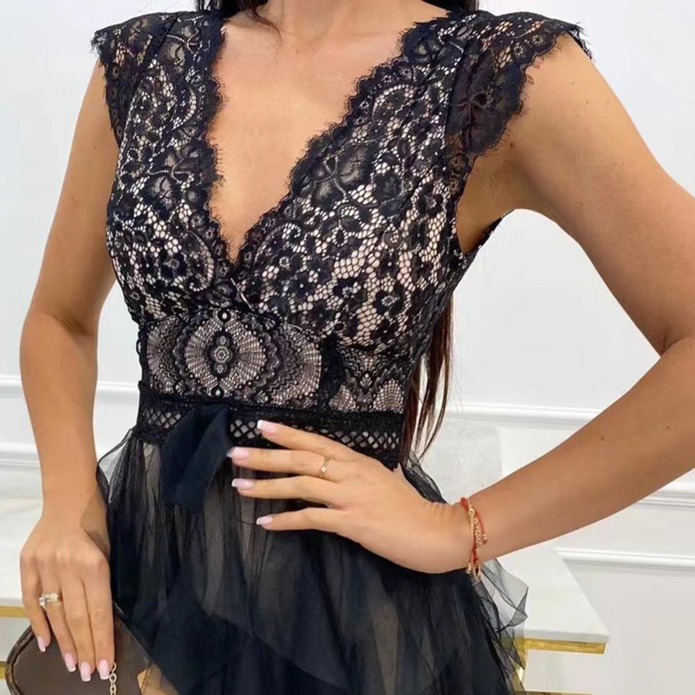 Elegante abito da cocktail da donna ideale per le occasioni speciali