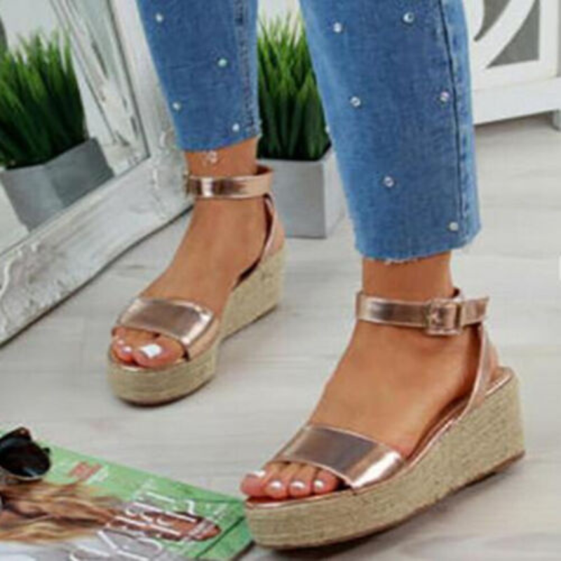 Sandali da donna eleganti con alti tacchi per un look raffinato