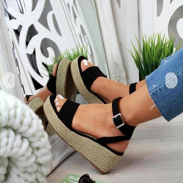 Sandali da donna eleganti con alti tacchi per un look raffinato