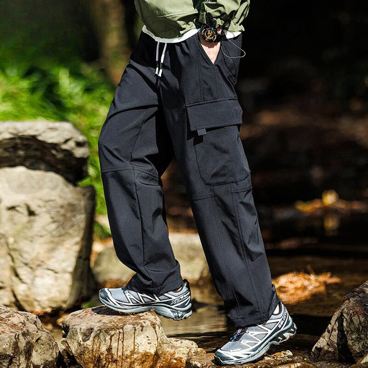 Pantaloni da trekking da uomo in tessuto resistente e impermeabile - affidabili per qualsiasi avventura all'aperto