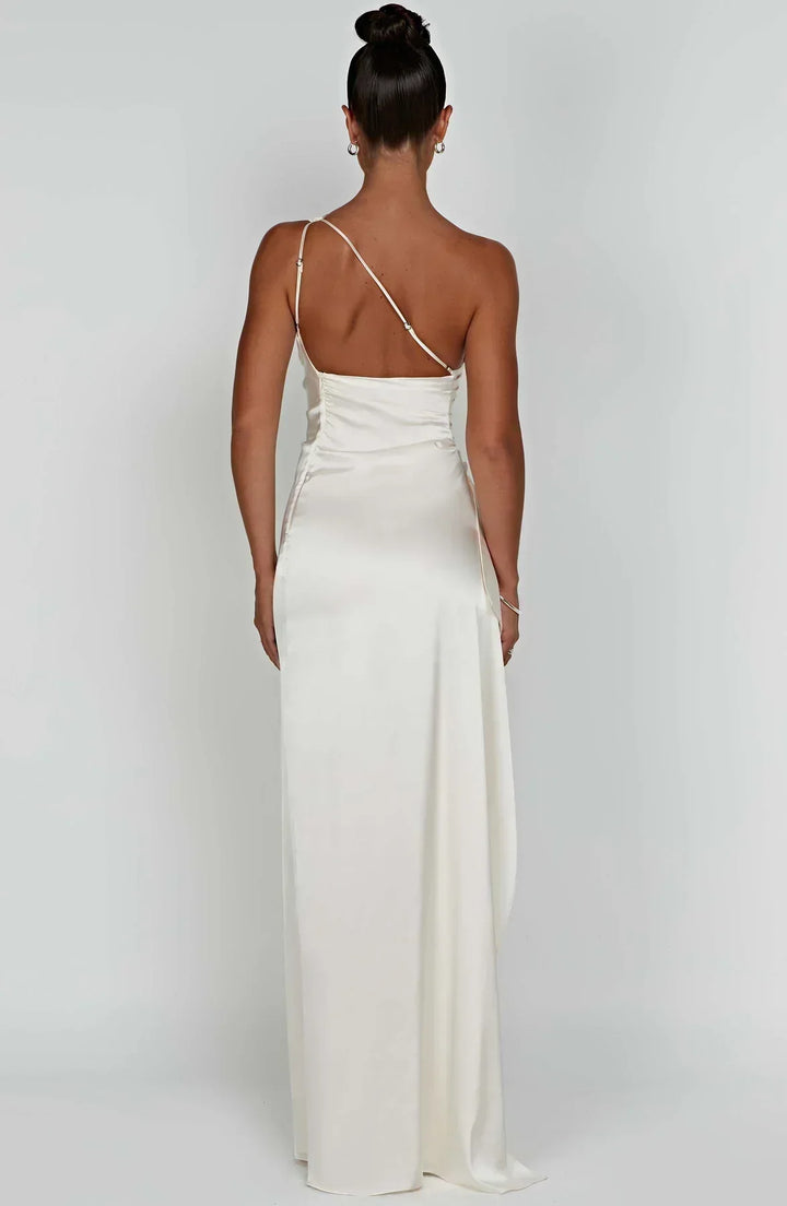 Elara - Elegante Satijnen Splitjurk met Één Schouder