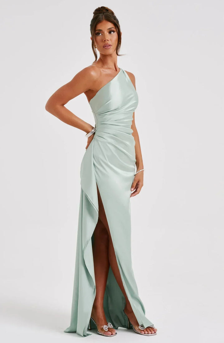 Elara - Elegante Satijnen Splitjurk met Één Schouder