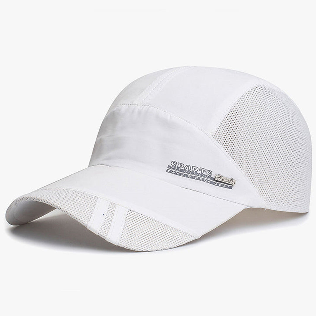 Equipaggiatevi con un berretto sportivo da uomo regolabile per il massimo comfort e uno stile moderno.