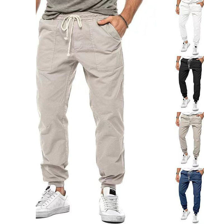 Comodi pantaloni da uomo per il tempo libero in un classico design monocromatico