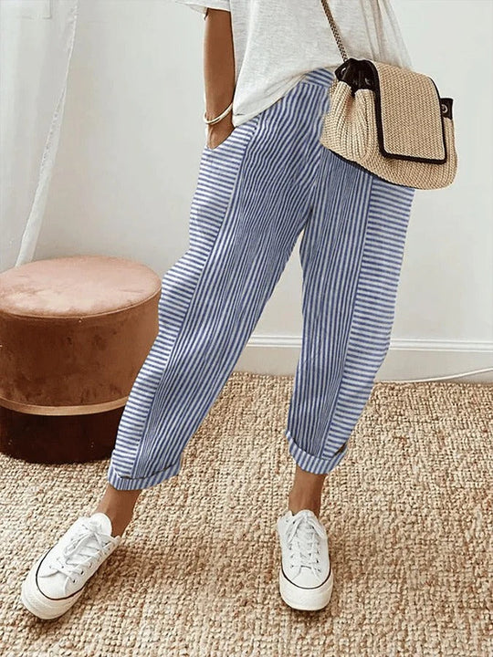 Pantaloni classici da donna eleganti a righe per uno stile alla moda
