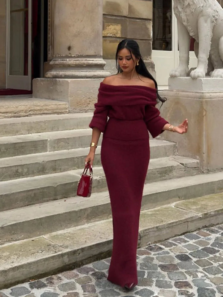 Eloah - Elegante Off Shoulder Geplooide Maxi Jurk van Gebreid Materiaal