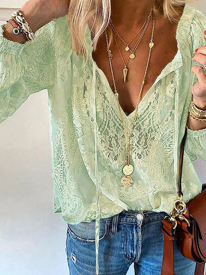 Kiki – Blusa Esclusiva con Eleganti Accenti in Pizzo