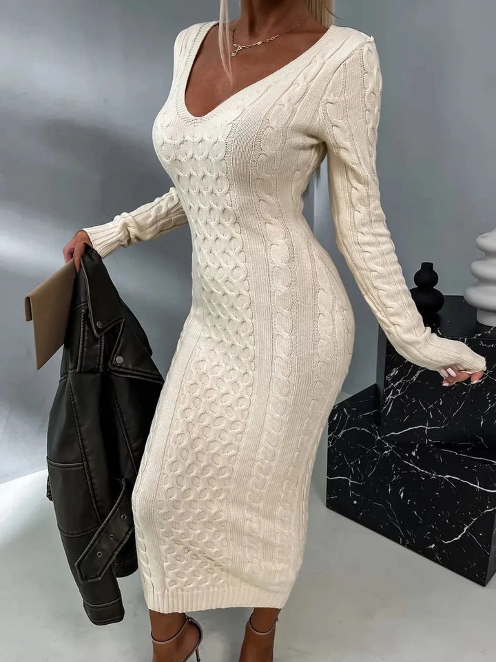 Daphne - Elegante Sweaterjurk met Fijne Kant aan de Achterkant