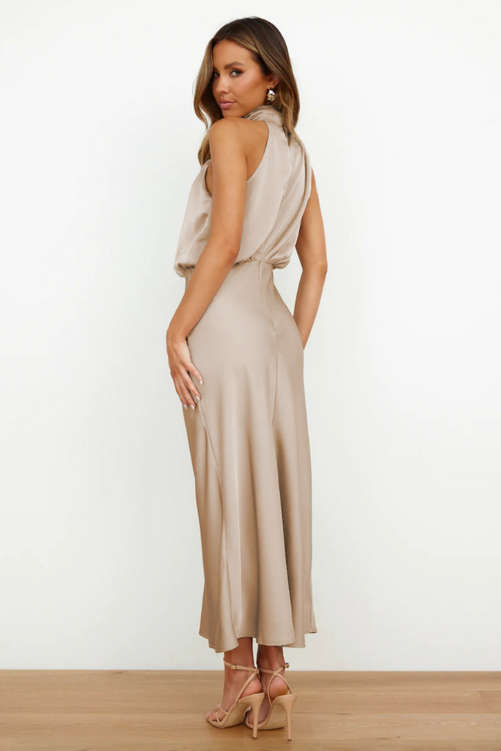 Yara - Elegante Midi Jurk met Trendy Halslijn