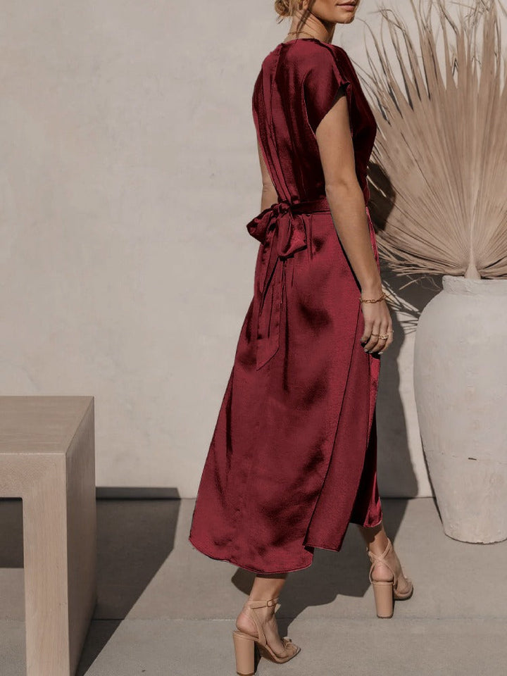 <Feline | Elegante Midi Abito da Sera dallo Stile Incantevole>