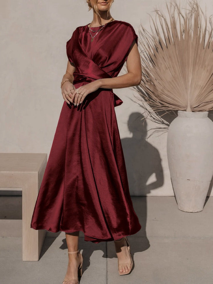 <Feline | Elegante Midi Abito da Sera dallo Stile Incantevole>