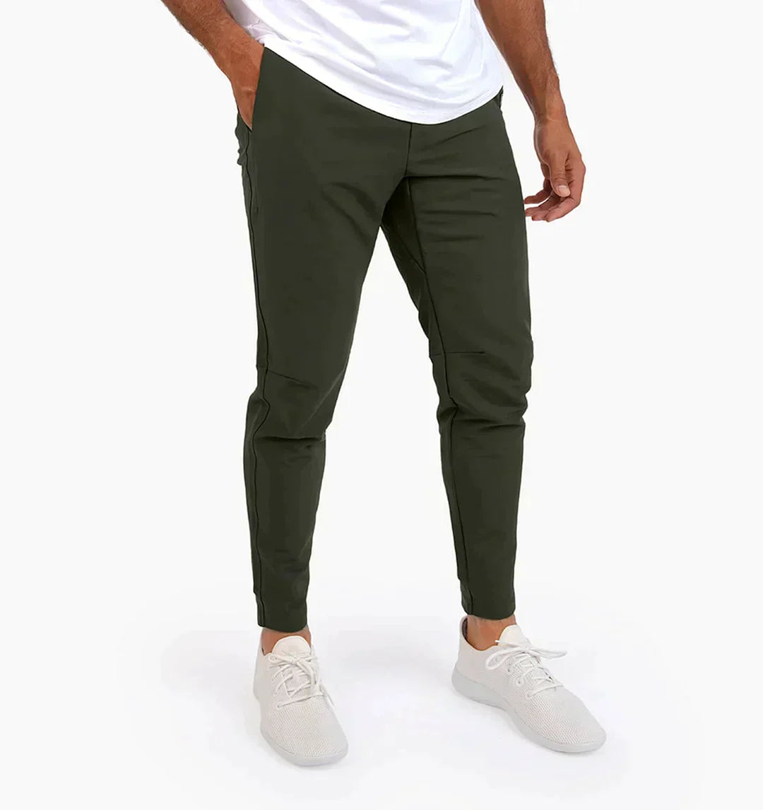 Pantaloni business da uomo esclusivi e oversize: una garanzia di stile elegante