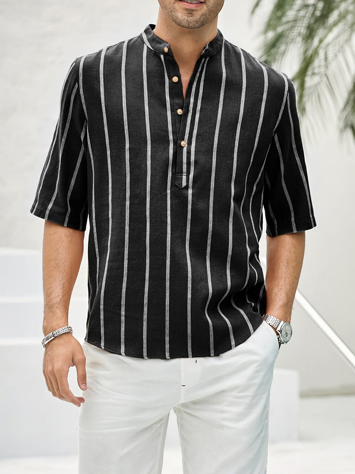 Elegante t-shirt da uomo a maniche corte a righe senza tempo