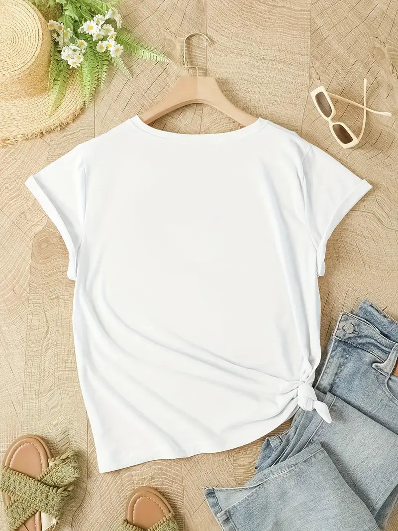 Elegante T-shirt bianca da donna con stampa floreale - perfetta per le calde giornate estive