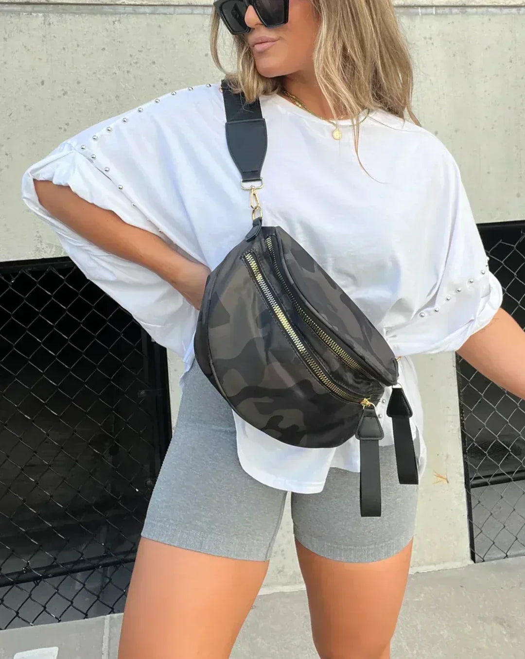 Elisa™ - Maglietta oversize con borchie