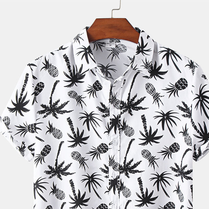 Camicia da uomo elegante a maniche corte bianca con stampa alla moda