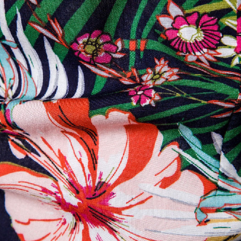 Elegante t-shirt da uomo a maniche corte con motivo nautico: il modo perfetto per essere alla moda ed eleganti