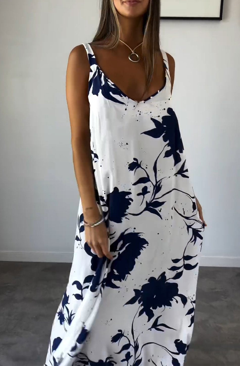 Abito da donna elegante con stampa d'effetto per ogni occasione