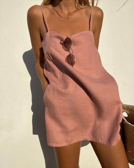 <html><body>Liviana - Abito sottoveste Chic ed Elegante</body></html>