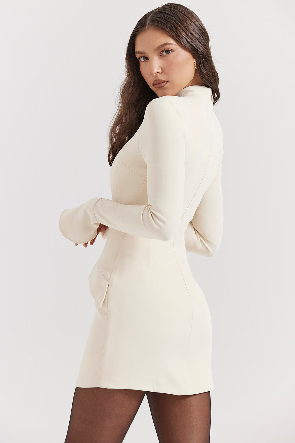 Elegant Isolde Dress for a Timeless Look