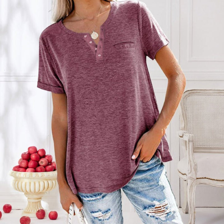 Elegante camicia da donna a maniche corte con bottoni alla moda
