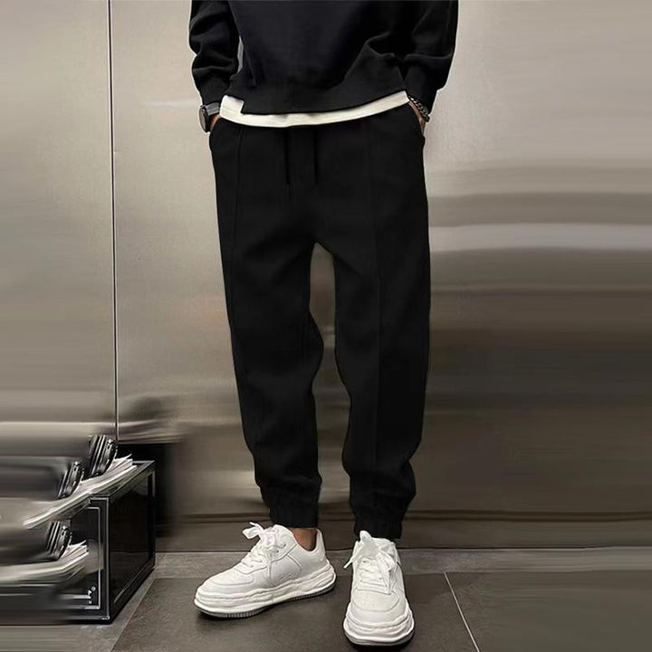 Comodi pantaloni sportivi da uomo con elastico in vita per la massima libertà di movimento