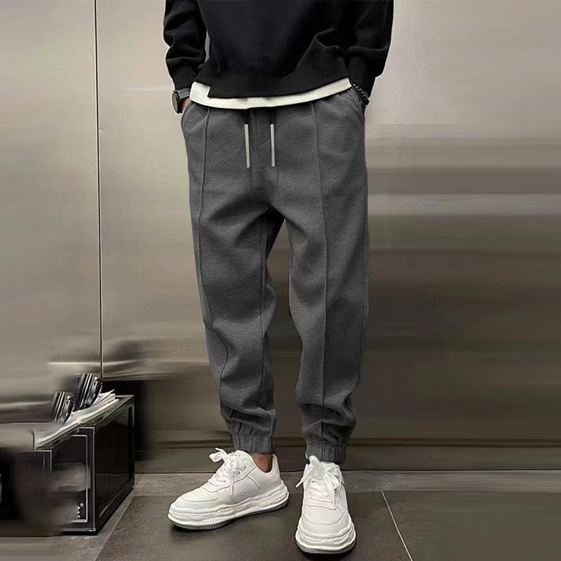 Comodi pantaloni sportivi da uomo con elastico in vita per la massima libertà di movimento