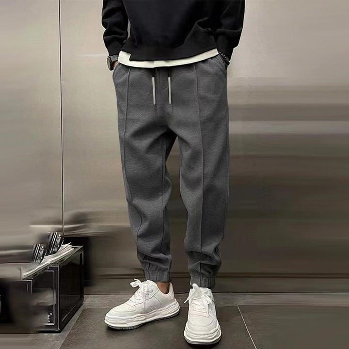 Comodi pantaloni sportivi da uomo con elastico in vita per la massima libertà di movimento