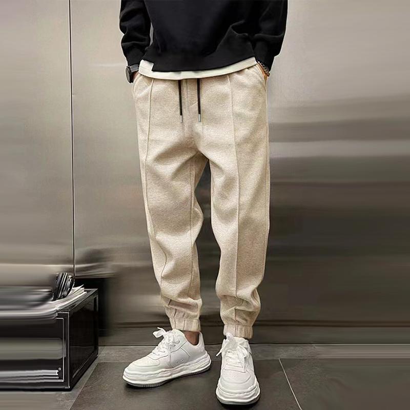 Comodi pantaloni sportivi da uomo con elastico in vita per la massima libertà di movimento