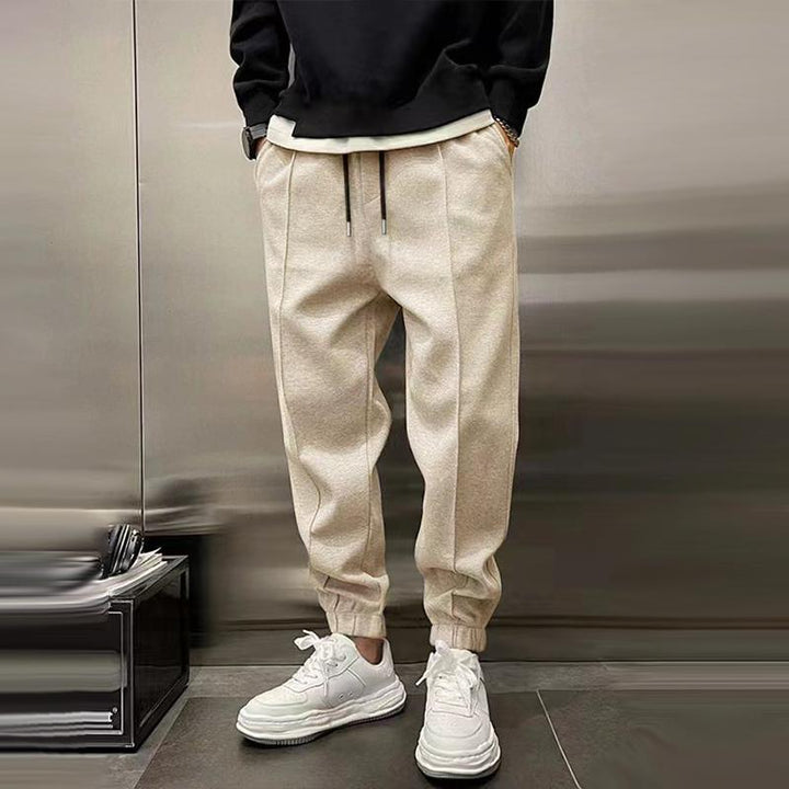 Comodi pantaloni sportivi da uomo con elastico in vita per la massima libertà di movimento
