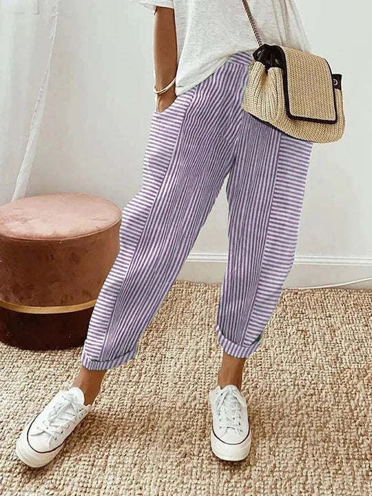 Pantaloni classici da donna eleganti a righe per uno stile alla moda