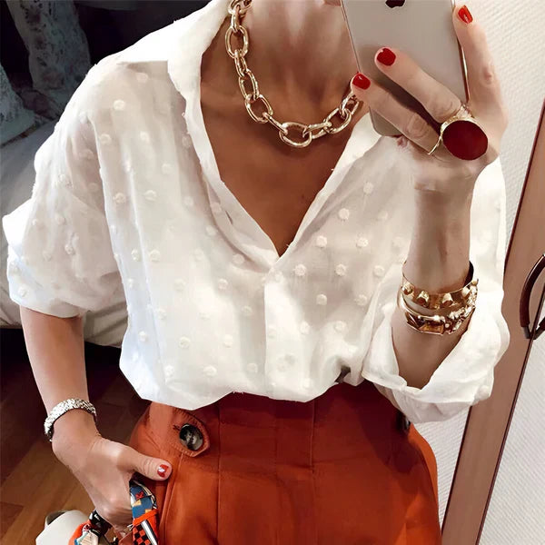 Laurien – Chic Polkadot Blouse voor een Stijlvolle Uiterlijk