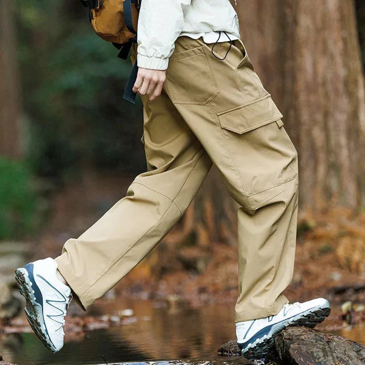Pantaloni da trekking da uomo in tessuto resistente e impermeabile - affidabili per qualsiasi avventura all'aperto
