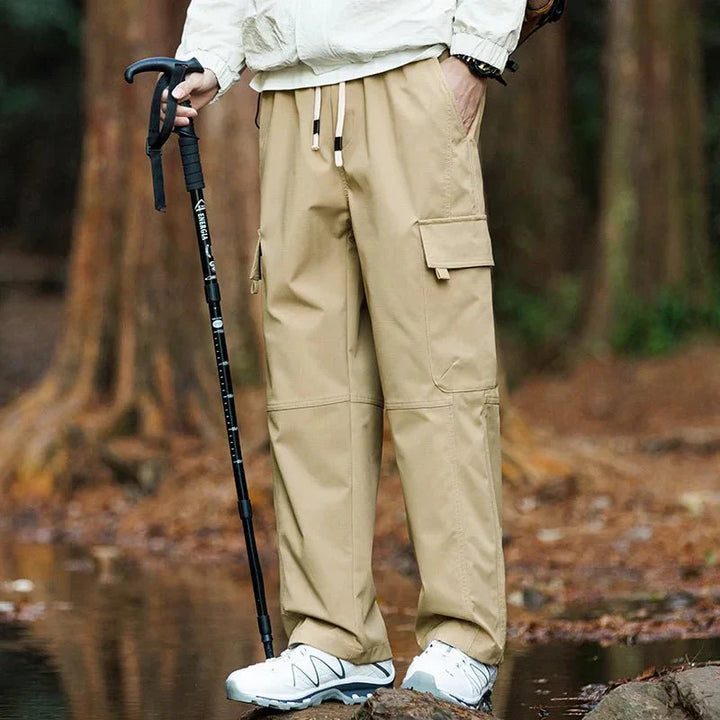 Pantaloni da trekking da uomo in tessuto resistente e impermeabile - affidabili per qualsiasi avventura all'aperto